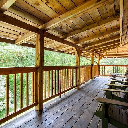 Forest Home Hot Tub Fire Pit Pool Table Pigeon Forge Dış mekan fotoğraf